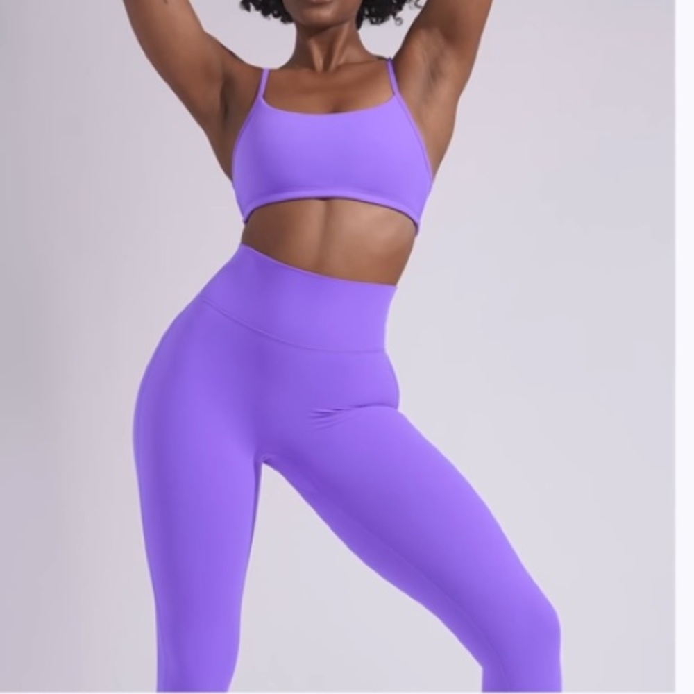 BUFFBUNNY Legacy Leggings - Picture 2 of 8